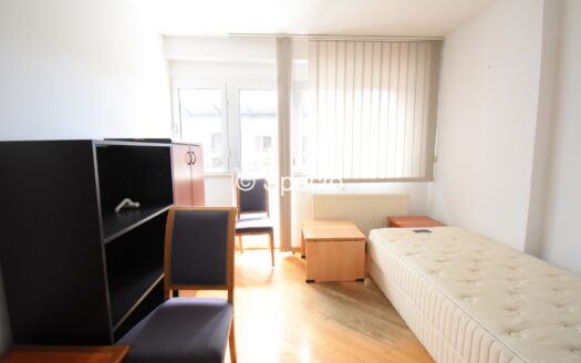 Najam-Kuća za 10 radnika ili ured (131m2)- Remetinec