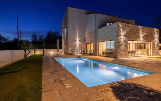 Prodaja-Kuća 200m2- Svetvinčenat